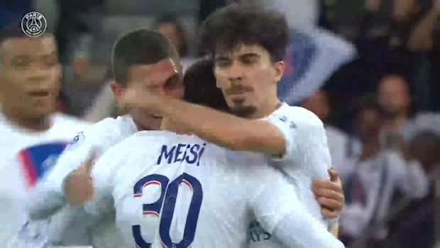 Lionel Messi's long-range goal vs Troyes